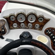 2005 Rinker 232 Capitva
